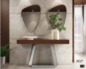 R07 Console Table